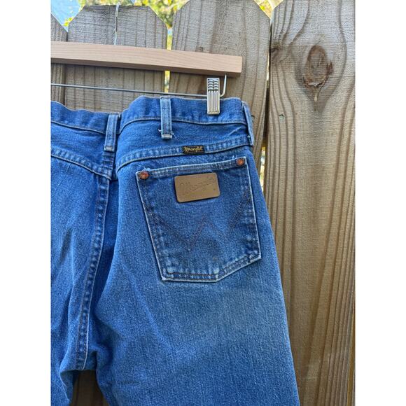 Vintage Wrangler Cropped Raw Edge Hem Straight Leg Jeans - Picture 4 of 11